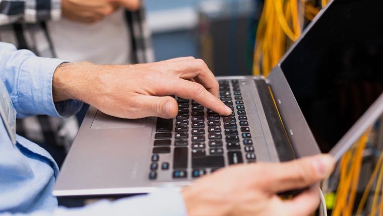 Hálózati rendszergazda intézményeknek és KKV cégeknek 