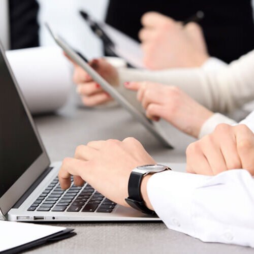 Használt üzleti laptop vagy új olcsó modell? Íme a válasz!