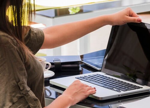 Hogyan ellenőrizd egy használt laptop állapotát vásárlás előtt? – Praktikus útmutató